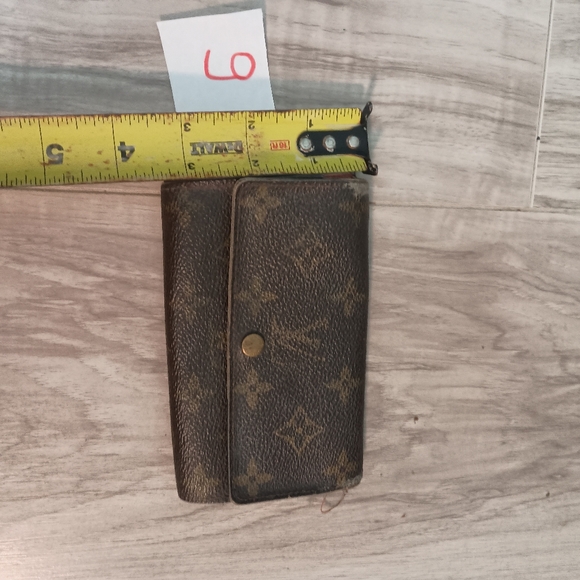 Authentic Louis Vuitton Monogram Canvas Wallet - Brown - Picture 14 of 14